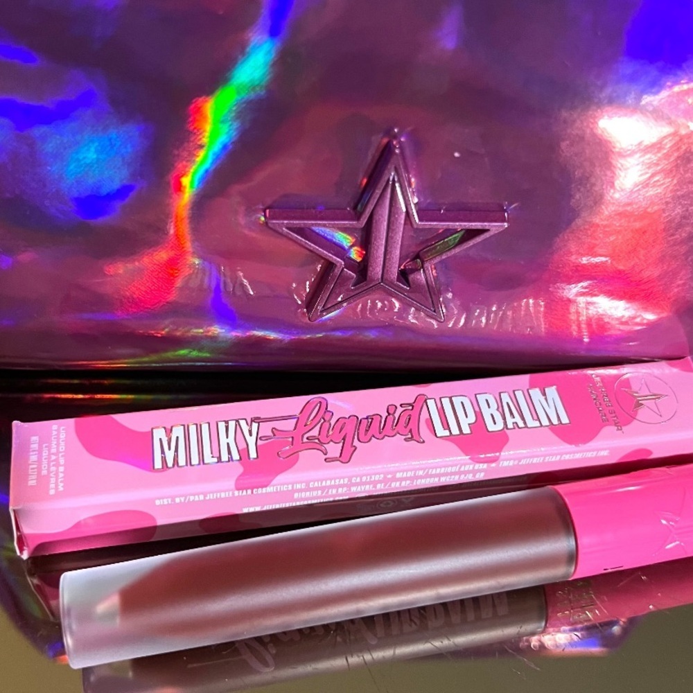 JEFFREE STAR SKINCARE Unicorn Blood Mystery Bag Exclusive Milky Liquid Lip Balm